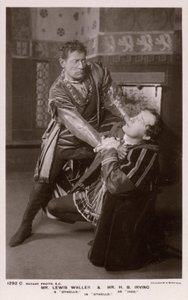 Otello che strangola Iago, Lewis Waller e H B Irving da English Photographer