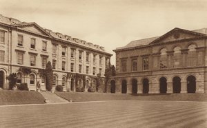 Oxford: Worcester College, La Biblioteca del diciottesimo secolo e il lato nord del Quadrangolo da English Photographer