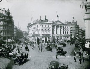 Padiglione, Piccadilly, Londra da English Photographer