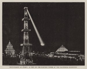 Fotografia notturna, una vista della Torre Elettrica all
