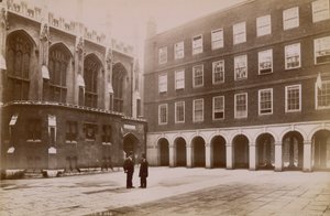 Cartolina con il Cloister Building e l