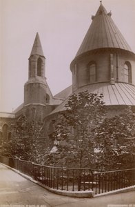 Cartolina con il lato nord della Temple Church da English Photographer