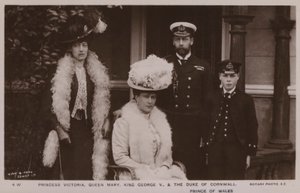 Principessa Vittoria, Regina Maria, Re Giorgio V, Duca di Cornovaglia (foto in b/n)