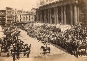 Regina Vittoria, processione del Giubileo di Diamante raggiunge St Pauls, 1897 da English Photographer