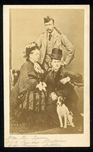 Regina Vittoria, Principessa Beatrice e Principe Arturo da English Photographer