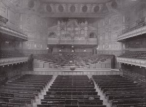 Queens Hall, Langham Place da English Photographer