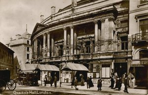 Queens Hall, Langham Place, Londra Maggio 1902 da English Photographer