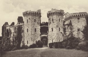 Castello di Raglan, Porta Principale da English Photographer