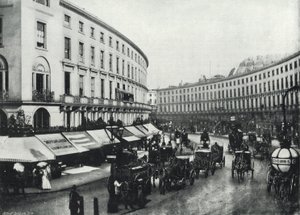Regent Street, il Quadrante (foto in b/n) da English Photographer