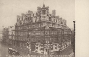 Richelieu Palace Hotel, Oxford Street, Londra W (foto b/n) da English Photographer