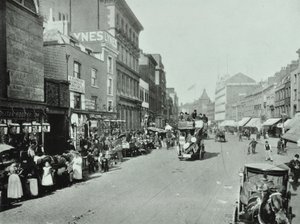 Shoreditch High Street: vista verso nord, 1896 da English Photographer