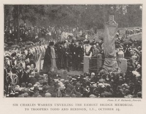 Sir Charles Warren svela il memoriale di Eamont Bridge ai soldati Tood e Hindson, Yeomanry Imperiale, 24 ottobre da English Photographer