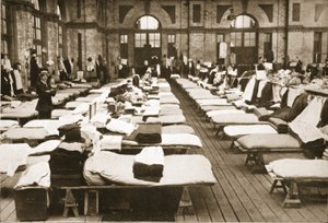 Alloggio per dormire: La Sala Piccola, Alexandra Palace, illustrazione da Prigionieri tedeschi in Gran Bretagna da English Photographer