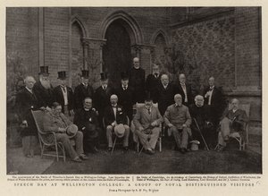Giorno del discorso al Wellington College, un gruppo di visitatori reali distinti da English Photographer