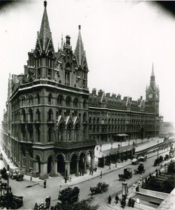 Stazione ferroviaria di St Pancras da English Photographer