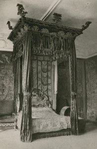 Camera da letto di Stato, Haddon Hall da English Photographer