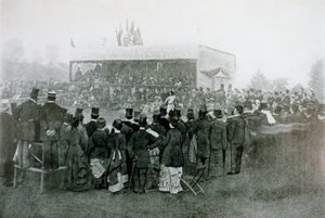 Sfida di tennis singolo: J T Hartley contro H F Lawford da English Photographer