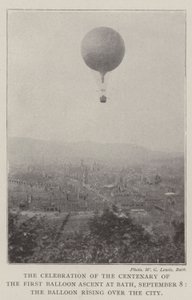 La celebrazione del centenario della prima ascensione in mongolfiera a Bath, 8 settembre, la mongolfiera che si alza sopra la città da English Photographer