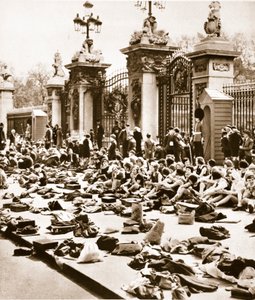 La vacanza del Giubileo dei bambini, 1935 da English Photographer