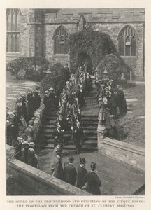 Il tribunale della fratellanza e del Guestling dei Cinque Porti, la processione dalla chiesa di San Clemente, Hastings da English Photographer