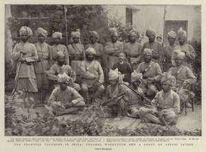 I problemi di frontiera in India, il Colonnello Warburton e un gruppo di Afridi Levies da English Photographer