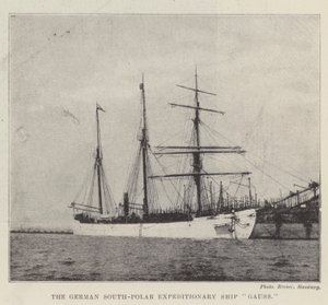 La nave della spedizione tedesca in Antartide Gauss da English Photographer