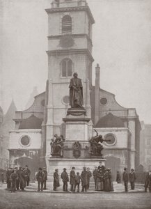 Il memoriale di Gladstone nello Strand da English Photographer