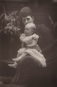La Signora Alexandra Duff da English Photographer