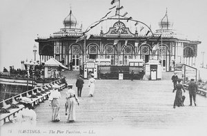 Il Padiglione del Molo, Hastings, c.1890 da English Photographer
