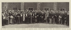 Riunione della Società Archeologica Reale a Hampton Court, Gruppo di Membri con il Presidente, Visconte Dillon da English Photographer