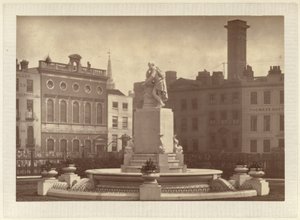 La fontana e la statua di Shakespeare in Leicester Square da English Photographer