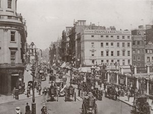 Lo Strand, da vicino Charing Cross, verso est da English Photographer
