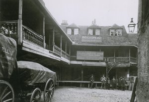 Il Tabard Inn, Southwark da English Photographer