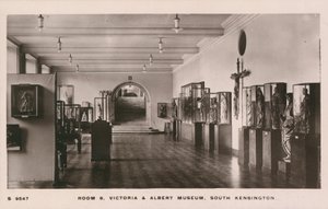Museo Victoria e Albert, South Kensington, Londra da English Photographer