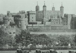 Tower Hill: vista della Torre di Londra, 1895