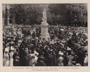 Inaugurazione della statua di Tom Hughes alla Rugby School da English Photographer