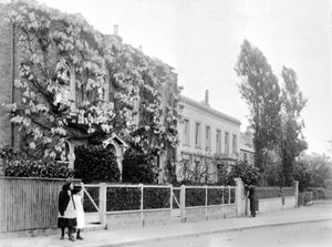 Westwood Cottage Enfield da English Photographer