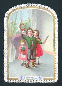 Bambini con ghirlanda e fiori da English School
