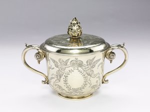 Coppa coperta, 1686 da English School