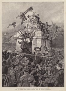Folle che strappano emblemi di lutto dalla statua di Strasburgo in Place de la Concorde, Parigi da English School