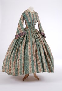Abito da giorno, anni 1840 da English School