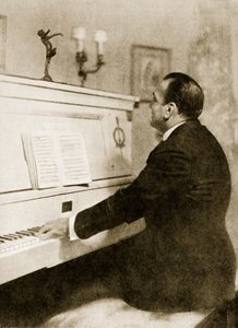 Enrico Caruso al pianoforte