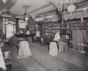 Reparto di arredamento e tessuti, Harrods (litografia) da English School