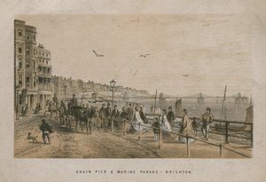 Vista generale del Molo a Catena e del Marine Parade a Brighton da English School
