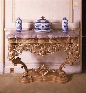 Consolle intagliata di Giorgio II