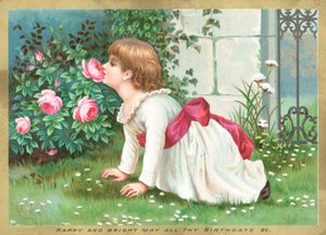 Ragazza che annusa fiori