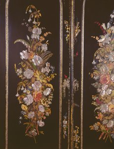 Tavolo da toeletta in cartapesta, dettaglio della porta dell