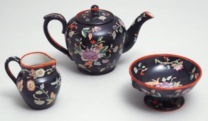 Parte di un servizio da tè in stile cinese, di Davenport di Staffordshire da English School