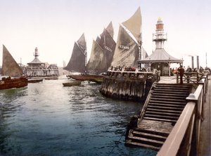 Pier Head II, Lowestoft da English School