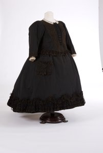 Abito della regina Vittoria, anni 1890 da English School